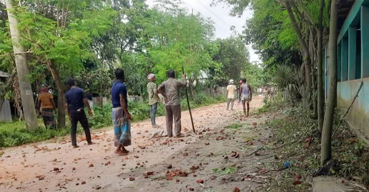 বালু উত্তোলন নিয়ে বিএনপির দু’পক্ষের সংঘর্ষে আহত ১০