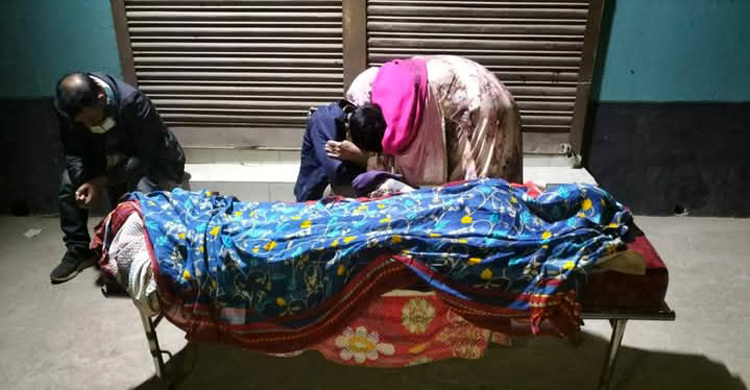 অবহেলায় প্রসূতি-নবজাতকের মৃত্যুর অভিযোগ, হাসপাতাল ভাঙচুর