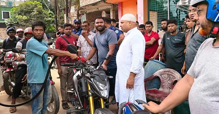 প্রেস ক্লাবের সদস্য ছাড়া আর কেউ সাংবাদিক দাবি করতে পারে না