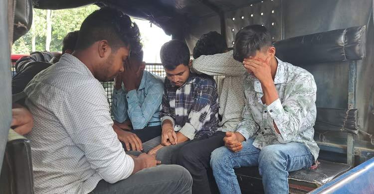 বাসর রাতে নববধূকে দলবদ্ধ ধর্ষণ, স্বামীসহ আটক ৭