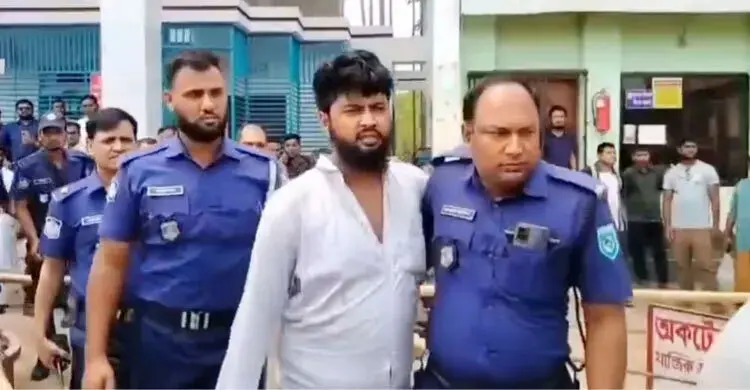 Man stabs 3 over standing in queue at Gaibandha pump