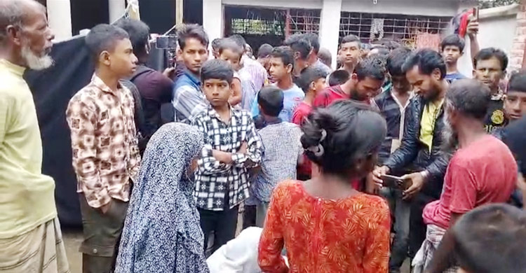 একসঙ্গে পাঁচ মরদেহ কখনও দেখেনি নিজপাড়াবাসী, এলাকাজুড়ে শোকের মাতম