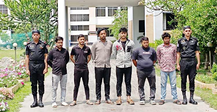 কিশোর গ্যাং ‘টেনশন’ ও ‘ডেভিল এক্সো’ গ্রুপের ১৭ সদস্য আটক