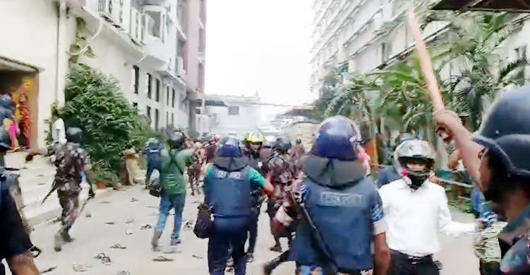 গাজীপুরে পুলিশ-শ্রমিক সংঘর্ষে গুলিবিদ্ধ জালাল মারা গেছেন
