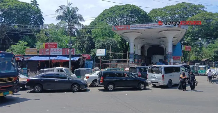 গ্যাসের জন্য হাহাকার, স্বাভাবিক হতে লাগতে পারে আরও ৮ দিন