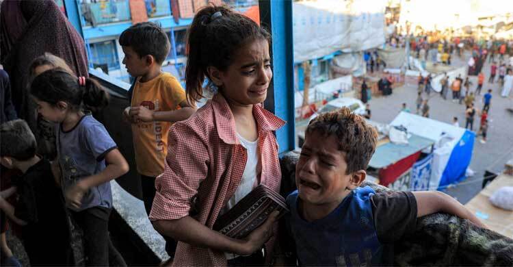 চিকিৎসার আশায় গাজার আহত শিশুরা যুক্তরাজ্যে পৌঁছেছে