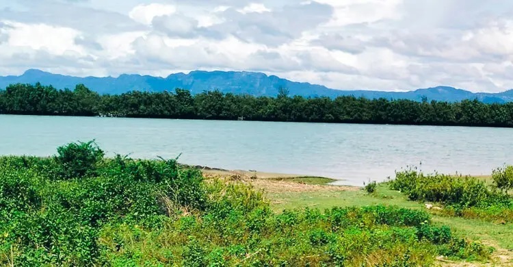 Arakan Army abducts 2 Bangladeshi fishermen from Naf River