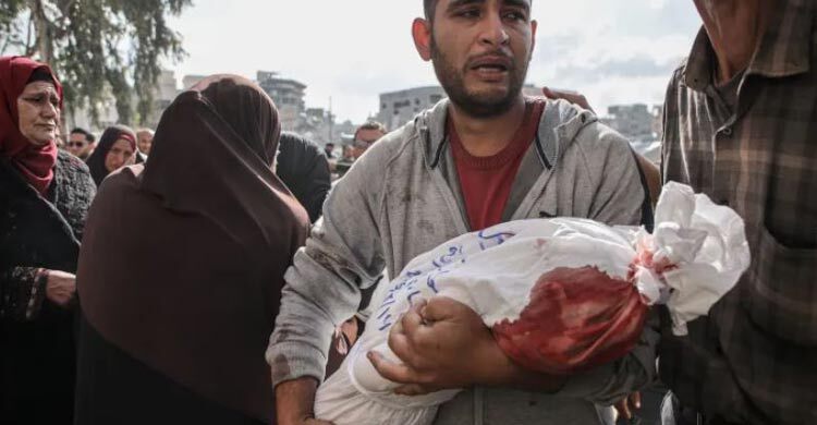 Israeli airstrikes in Gaza kill 70 including 22 children