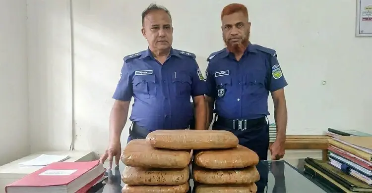 পরিত্যক্ত বস্তায় মিললো ১৪ কেজি গাঁজা