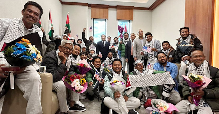 সুমুদ ফ্লোটিলার আটক ২৩ মালয়েশীয় নাগরিক দেশে ফিরছেন রাতে