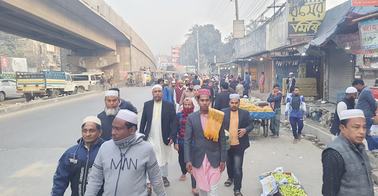 আখেরি মোনাজাতে অংশ নিতে তুরাগতীরে মুসল্লিদের স্রোত