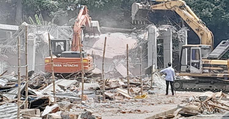 মসজিদ-মার্কেট নির্মাণেও টিকলো না অবৈধ দখল, অবশেষে উচ্ছেদ