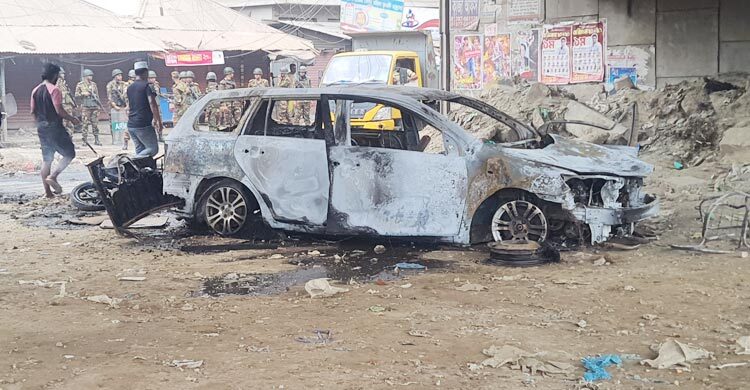 গুজব ছড়িয়ে সড়ক অবরোধ, অর্ধশতাধিক কারখানায় ছুটি ঘোষণা