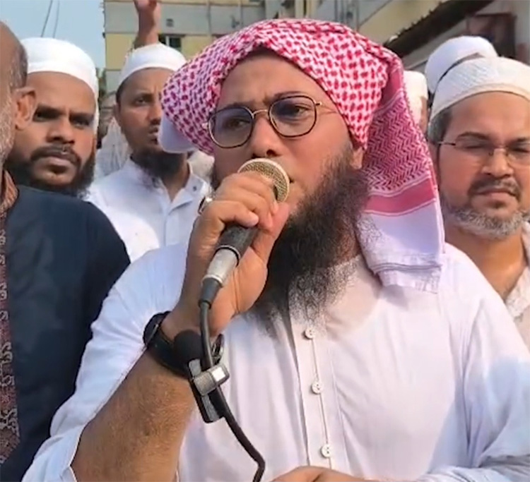 মেলায় লটারির নামে জুয়া, প্রতিবাদে এলাকাবাসীর বিক্ষোভ