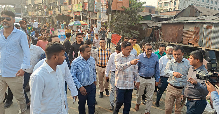 নিয়োগ পেয়েই মশক নিধনে নামলে সিটি প্রশাসক