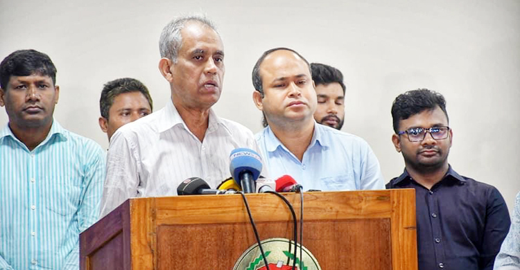 গাজীপুরে শৃঙ্খলার সঙ্গেই ভোট হচ্ছে: ইসি আলমগীর