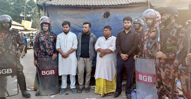 ভোটকেন্দ্রে বিশৃঙ্খলা সৃষ্টির ঘটনায় চারজনের ২ বছর করে কারাদণ্ড