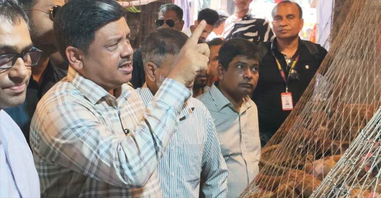 গাজীপুরে বাজার তদারকিতে জিসিসি প্রশাসক