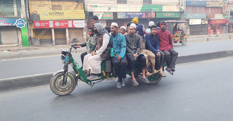 আখেরি মোনাজাতে অংশ নিতে তুরাগতীরে মুসল্লিদের স্রোত 