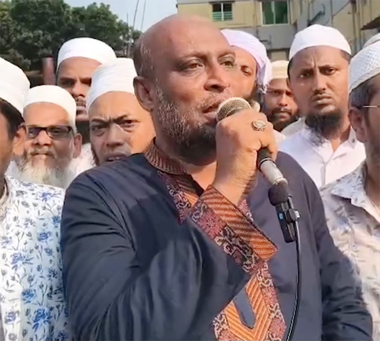 মেলায় লটারির নামে জুয়া, প্রতিবাদে এলাকাবাসীর বিক্ষোভ