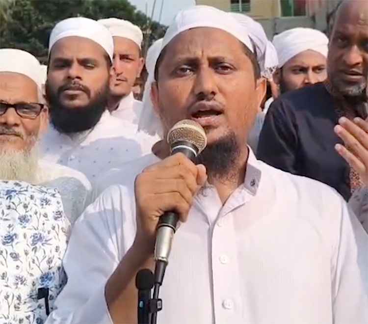 মেলায় লটারির নামে জুয়া, প্রতিবাদে এলাকাবাসীর বিক্ষোভ