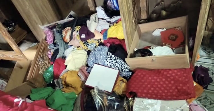 গাজীপুরে বাড়িতে ঢুকে হাত-পা বেঁধে স্বর্ণালংকার লুট