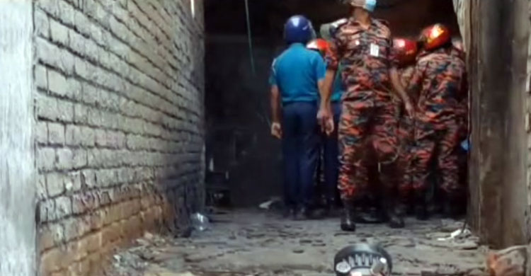 টঙ্গীর কেমিক্যালের গুদাম যেন মৃত্যুপুরী