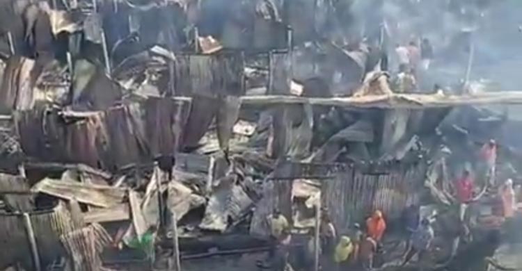 গাজীপুরে কয়েক ঘণ্টার ব্যবধানে তিন স্থানে আগুন
