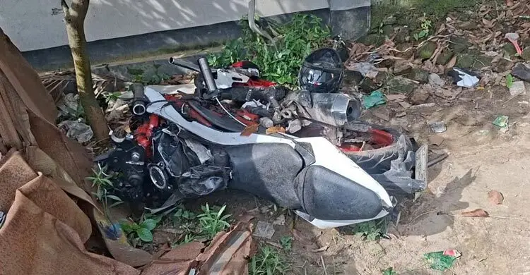 গাজীপুরে ট্রাকচাপায় মোটরসাইকেল আরোহী দুই বন্ধু নিহত