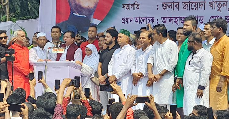 দায়িত্ব নিলেন গাজীপুর সিটির প্রথম নারী মেয়র জায়েদা