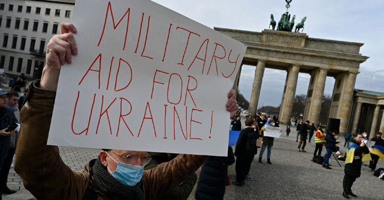 Germany to cut Ukraine military aid in 2025 budget