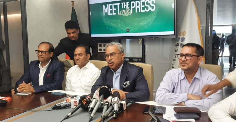 পোশাকশিল্পে পাঁচ বছর উৎসে কর ০.৫০ শতাংশ কার্যকরের দাবি