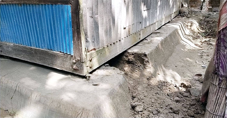 পিরোজপুরে এক রাতে ৫ বাড়িতে চুরি