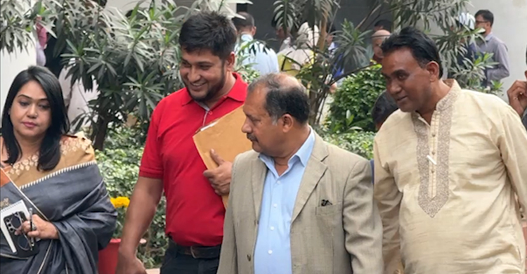 প্রধানমন্ত্রীর সঙ্গে বৈঠক শেষে বের হচ্ছেন তথ্যমন্ত্রী