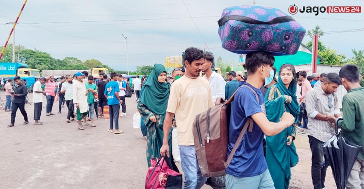 পাটুরিয়া-দৌলতদিয়ায় ঘরমুখো মানুষের চাপ, নেই ভোগান্তি