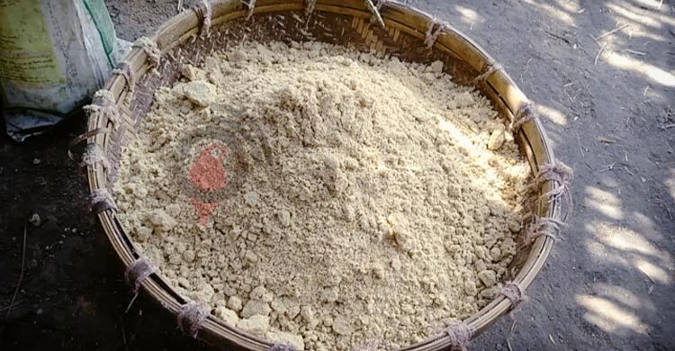 জিআই স্বীকৃতি পেল ফুলবাড়ীয়ার হাতে তৈরি ‘লাল চিনি’