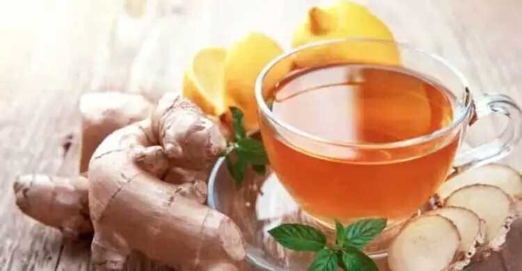 জানেন রাতে আদা চা খেলে কী হয়?