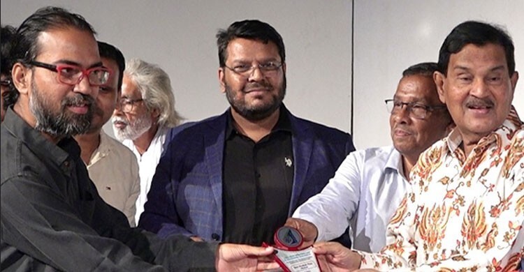 তিন ক্যাটাগরিতে পুরস্কার জিতল রাব্বানীর ‘সাঁতার’