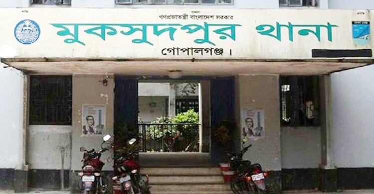 চালক-হেলপারকে জিম্মি করে বাসে ডাকাতি