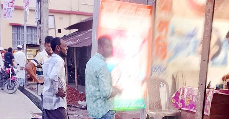 কোরবানিযোগ্য বানাতে ডেন্টাল কেয়ারে নিয়ে তোলা হলো ছাগলের দাঁত