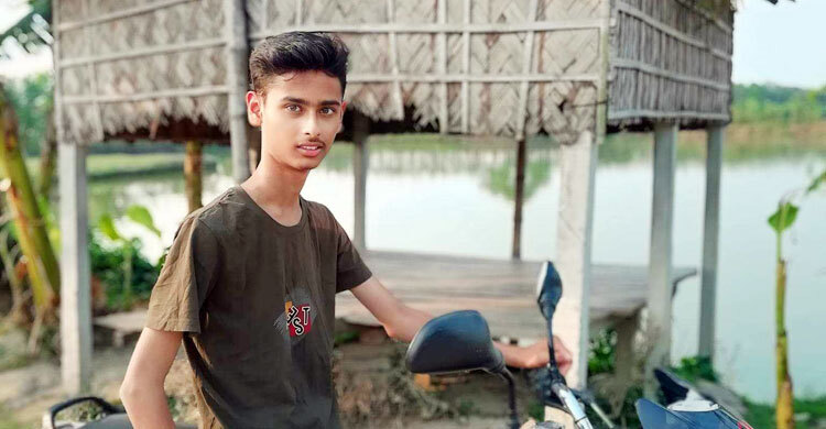 গড়াই নদে পড়ে স্কুলছাত্র নিখোঁজ