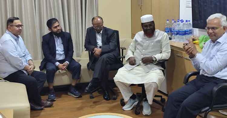 খালেদা জিয়াকে দেখতে এভার কেয়ারে জামায়াত সেক্রেটারি