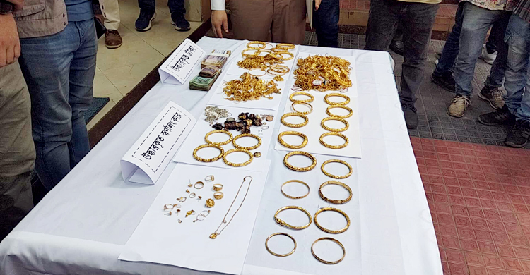 তিন মাস রেকি করে চক্রটি, মার্কেটে ঢুকতে জানালায় বেঁধে রাখে সুতা