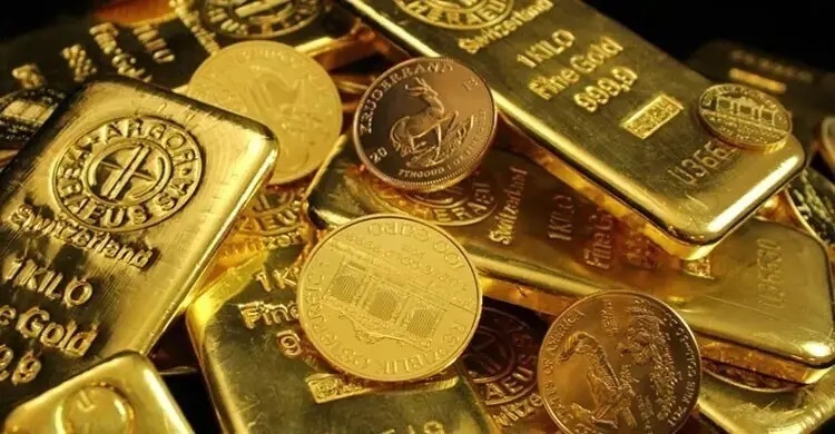 Gold prices hit record highs in global, local markets