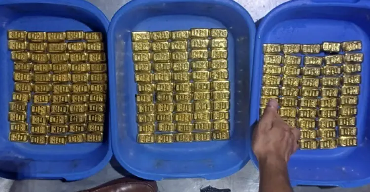 বিমানের ফ্লাইটে মিললো প্রায় ১৯ কেজি সোনা