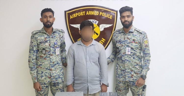 শুল্ক ফাঁকি দিয়ে বিদেশ থেকে সোনা নিয়ে আসতেন রাসেল, বিমানবন্দরে আটক