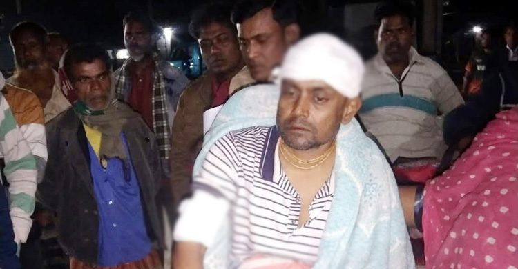 নওগাঁয় সোনা ব্যবসায়ীকে মারধর করে স্বর্ণালংকার-টাকা লুট