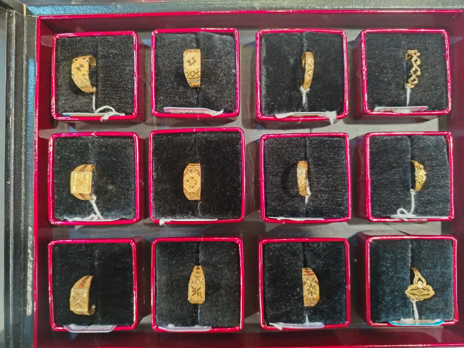 সোনার একই আংটির দুই দাম, জানুন রহস্য