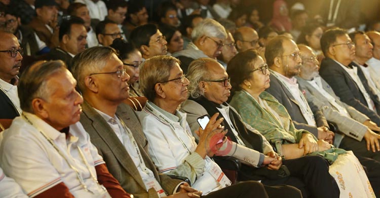 ঐক্যের ডাক দিয়ে গণমাধ্যম সম্মিলন শুরু