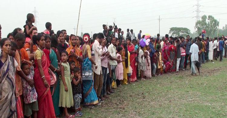 গোপালগঞ্জে হয়ে গেলো ঐতিহ্যবাহী ঘোড়দৌড় প্রতিযোগিতা
